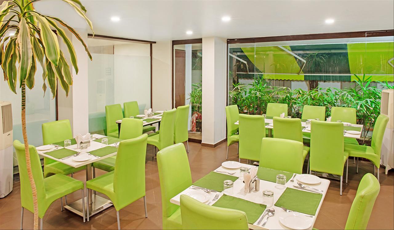 Hotel Mint Montvert, Baner Pune Bagian luar foto