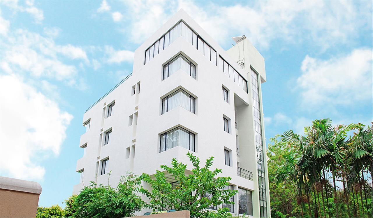 Hotel Mint Montvert, Baner Pune Bagian luar foto
