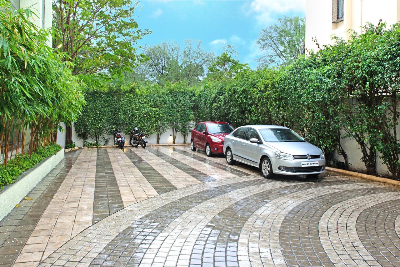Hotel Mint Montvert, Baner Pune Bagian luar foto