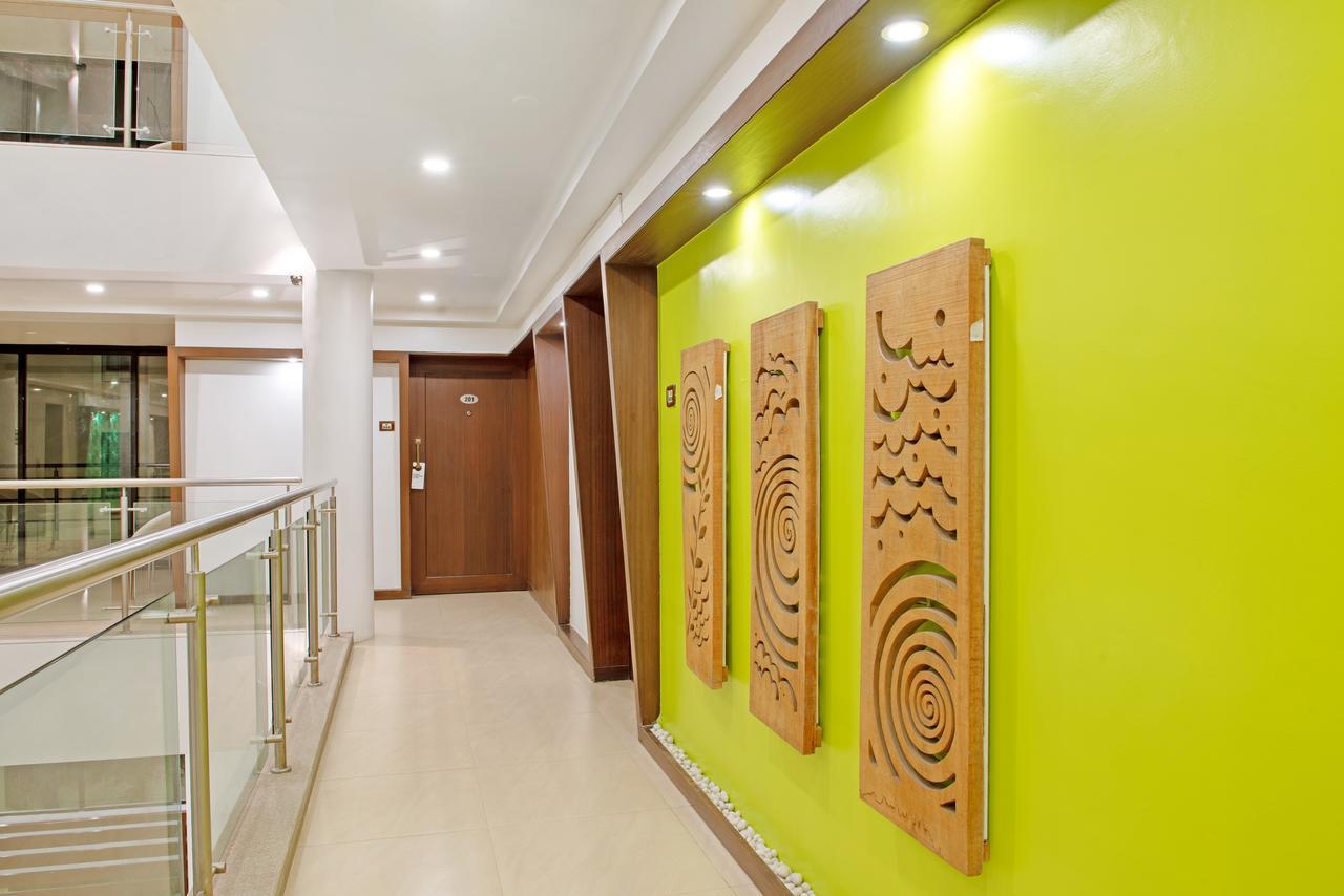 Hotel Mint Montvert, Baner Pune Bagian luar foto