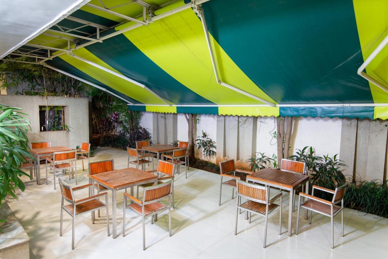 Hotel Mint Montvert, Baner Pune Bagian luar foto